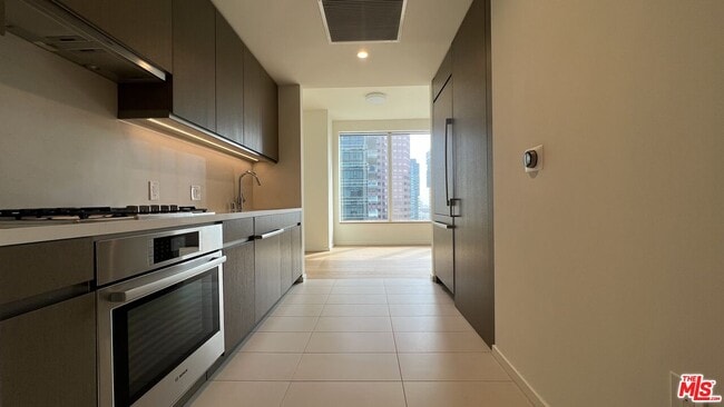 889 Francisco St Unit 807
