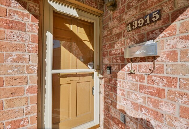 Photo - 13915 Roundstone Ln