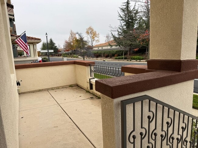 Photo - Corner lot Roseville property!