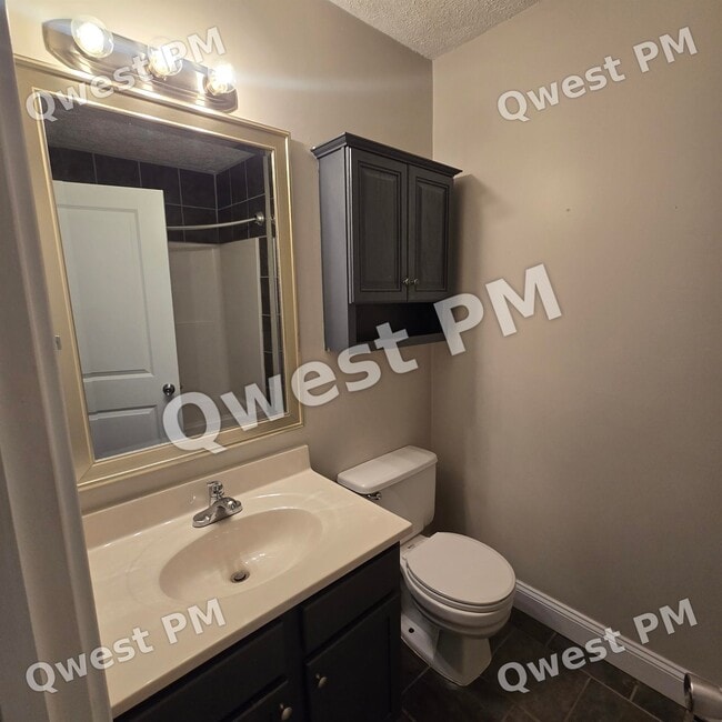 1127 Eastmont Dr SE