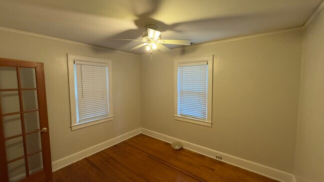 Photo - 1805 Luther St