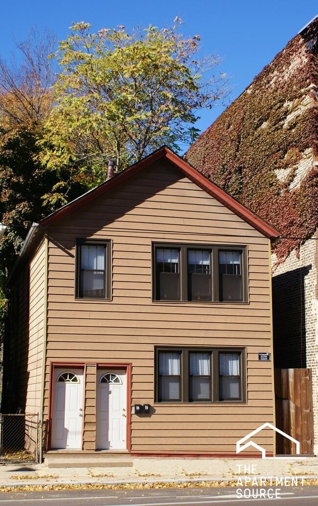 Photo - 2254 N Southport Ave Unit 2