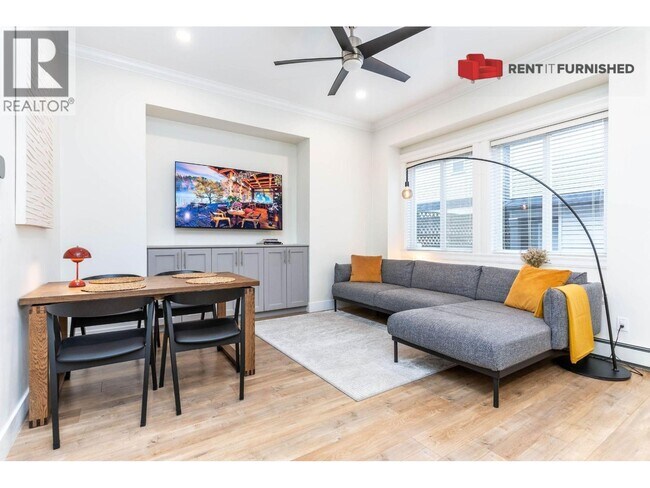 Photo - 6796-191A 191a St Unit A