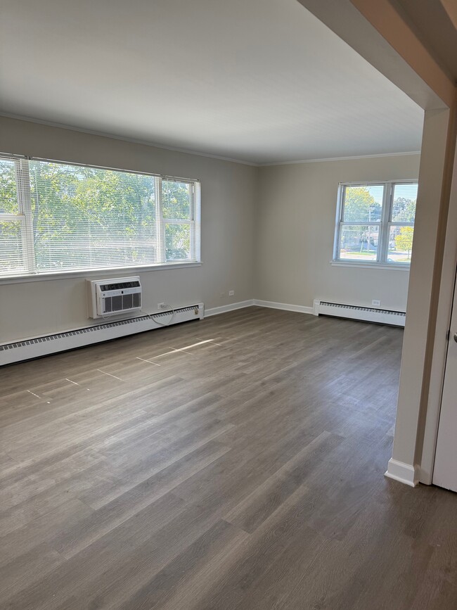 Photo - 214-222 S Pine Ave