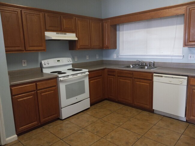 Photo - 7602 Creekside Ln