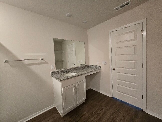 Photo - 1406 E Piedmont Ct
