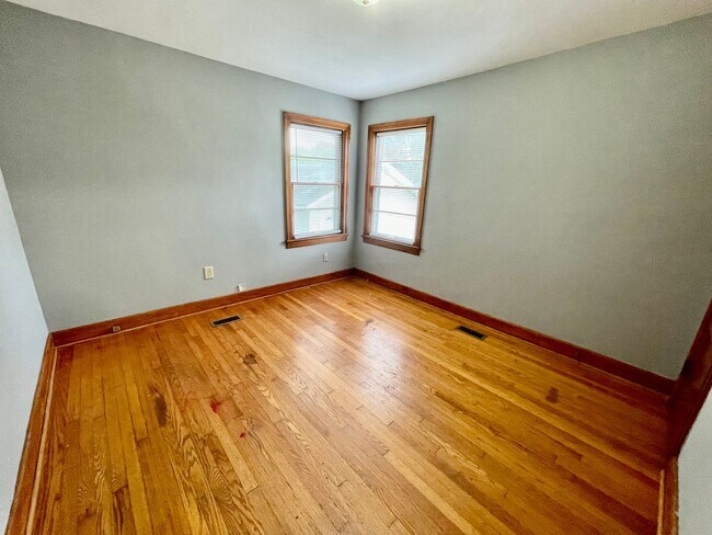 Photo - Duplex Downtown Athens! Walk to shopping and entertainment!