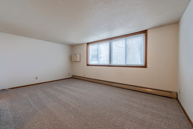 Photo - Hillcrest Apartments