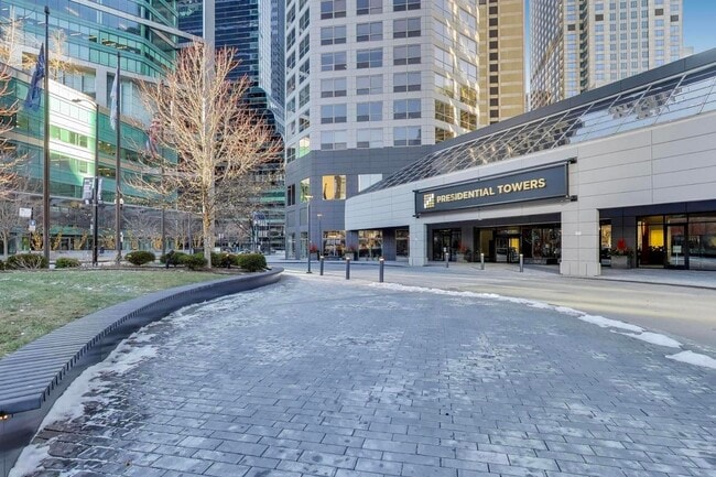 Photo - 555 W Madison St Unit 3502