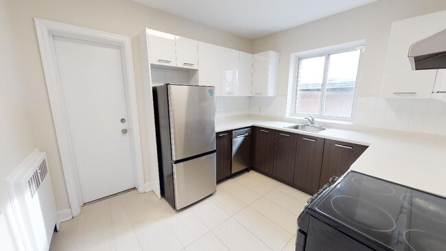 Photo - 19 Strathcona