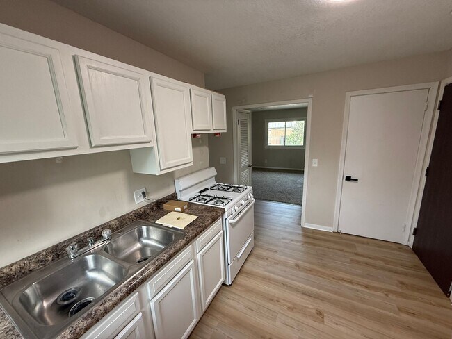 Photo - 2606 E Hennepin Ave Unit 5