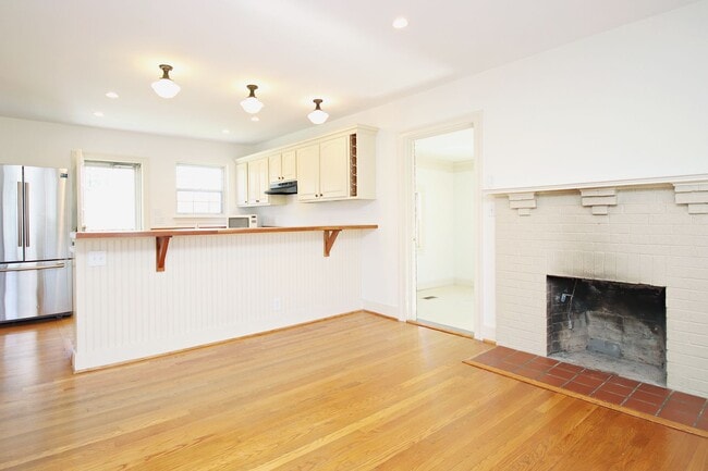 Photo - Charming Home With Fenced Yard