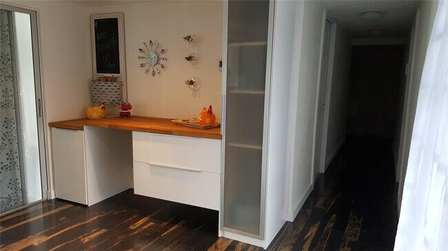 Photo - 7108 NW 66th St