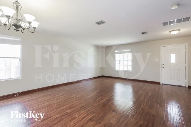 12707 Gardenia Pass