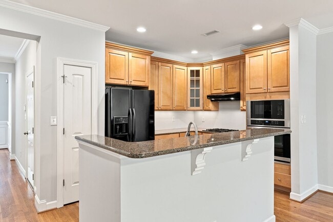 Photo - Beautiful 3 Bedroom / 2.5 Bathroom Townhome - Available NOW!