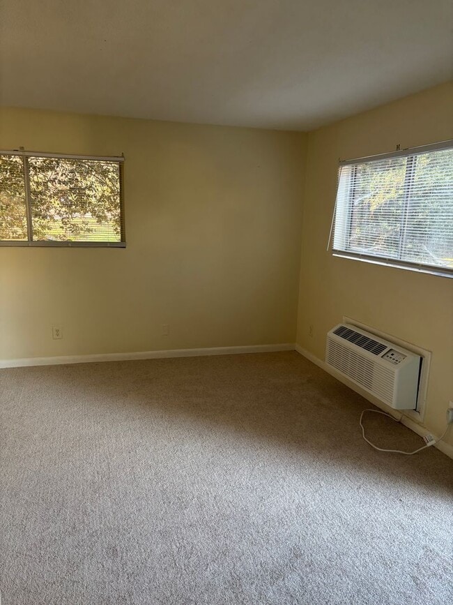 Photo - 2 bedroom near University Place