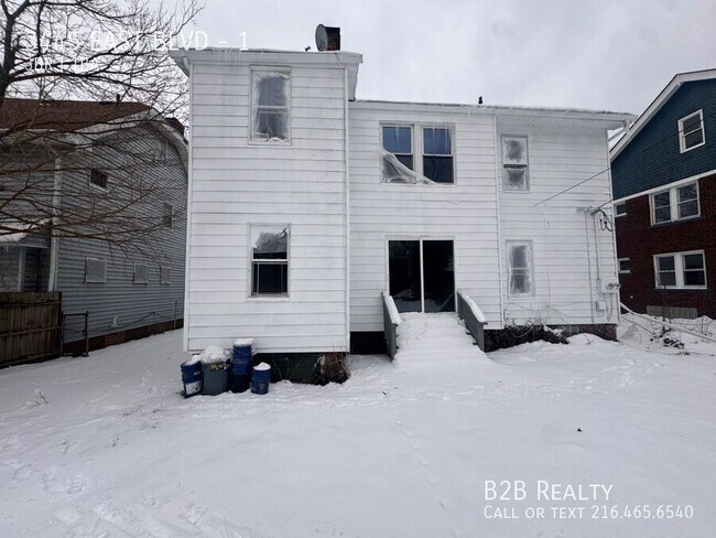 Photo - 3445 East Blvd Unidad 1