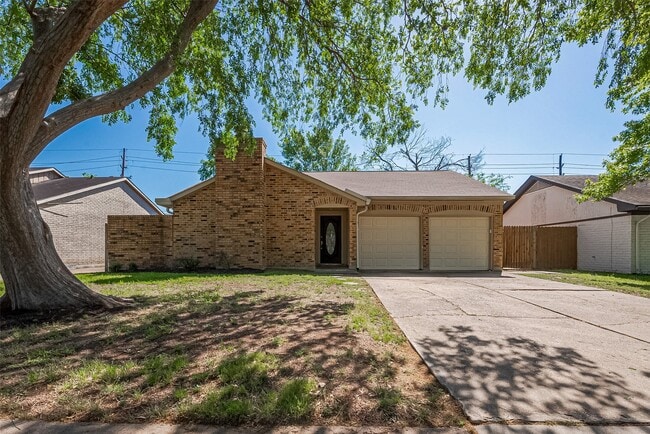 Building Photo - 319 Gentilly Dr