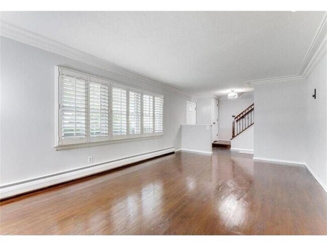 Photo - 6325 Brookview Ave