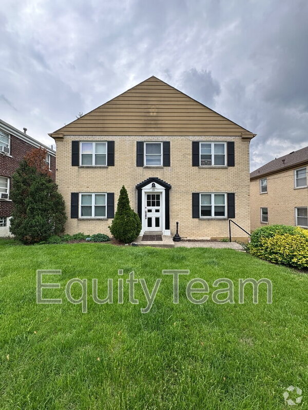 Building Photo - 33 Gahl Terrace Unit Apt C