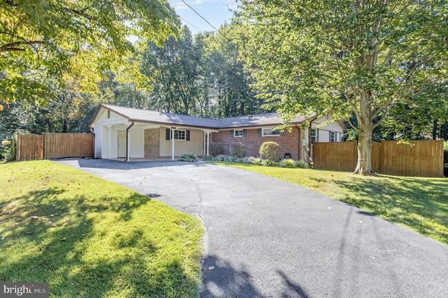 Photo - 8411 Derby Ct
