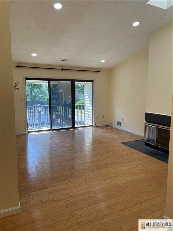 53 Taylor Dr