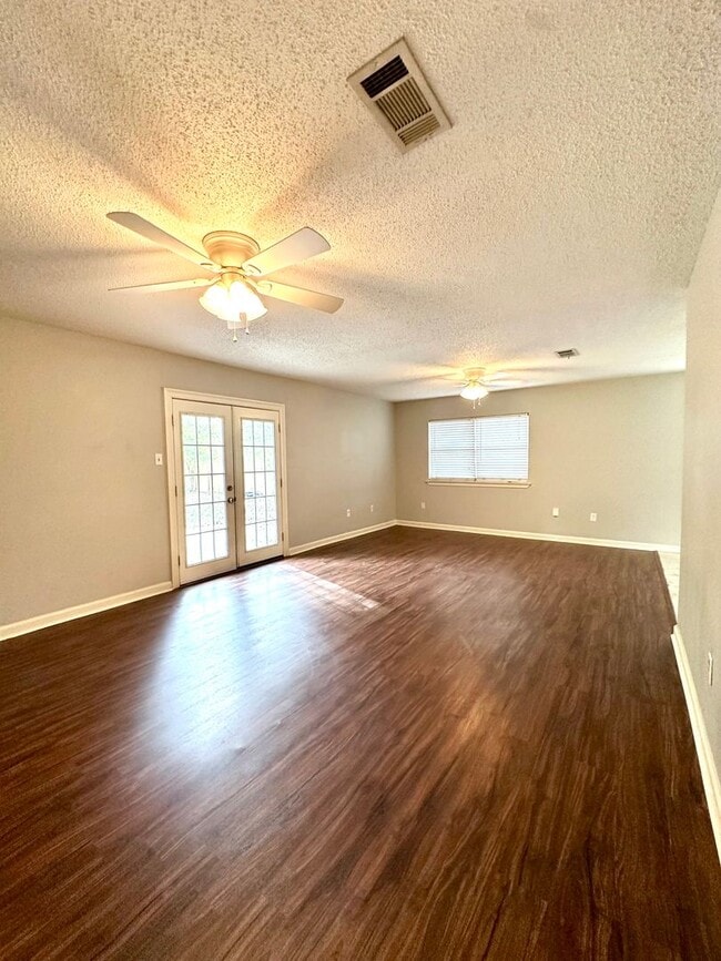 Photo - 3BR 2BA Jason Dr. Denham Springs