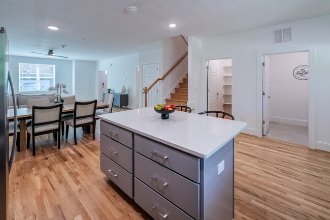Building Photo - 3824 Sperry Land Ct