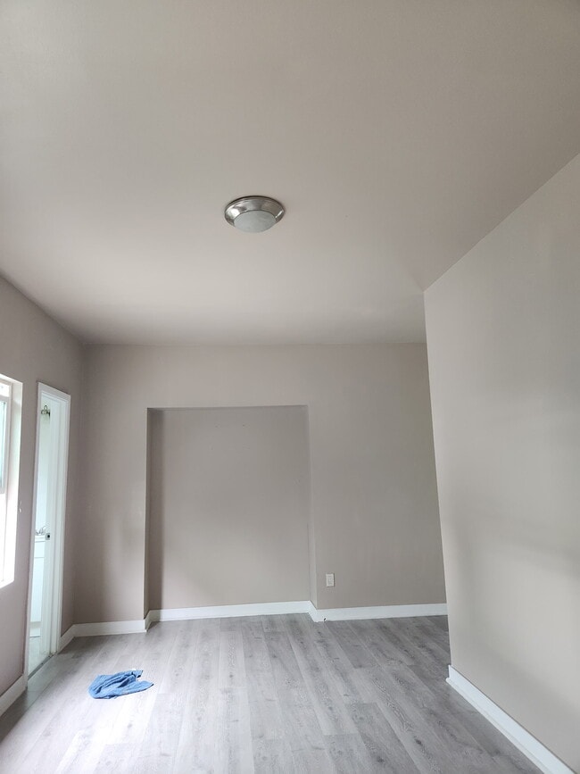 Photo - 1012 E Adams Blvd Unidad 2