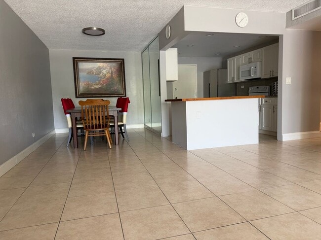 Photo - 800 NE 195th St Unit apt 211