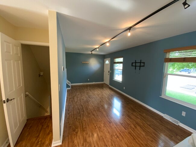 Photo - 10795 Moore St