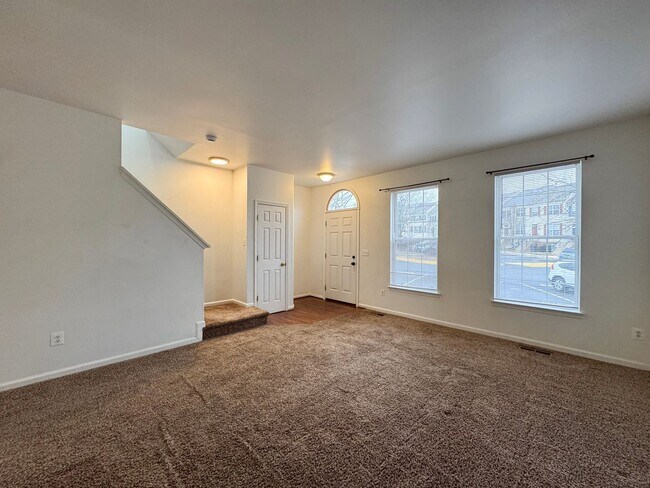 Photo - Spacious 2 Primary Beds 1 Den 3.5 Bath Townhome In Vibrant Sycamore Hill