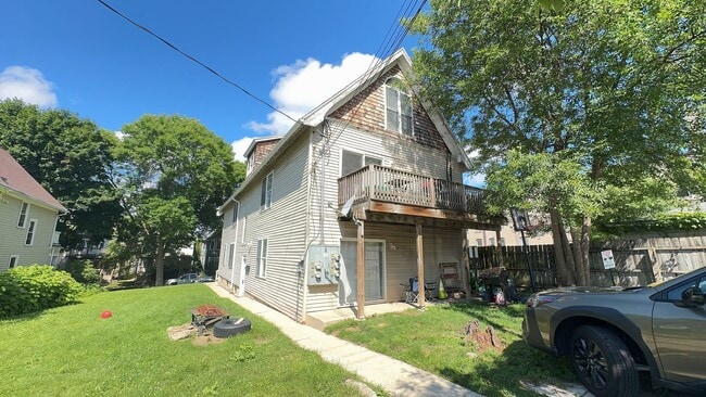 Photo - 2 Bedroom Lower Rear Unit on East Side Unit 2630A N Bartlett Ave - Lower Rear