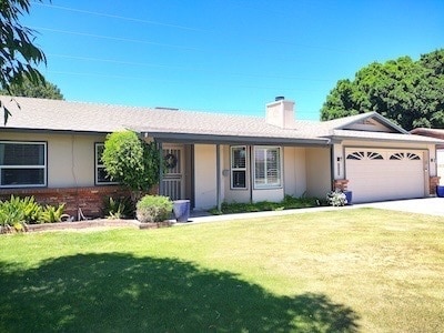 Building Photo - 3 Bedroom + Den Home with Private Pool in Mesa!