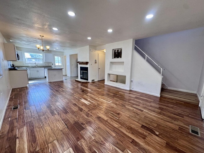 2507 Rainbow Dr