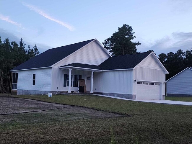 Building Photo - 613 Hobbs Dr