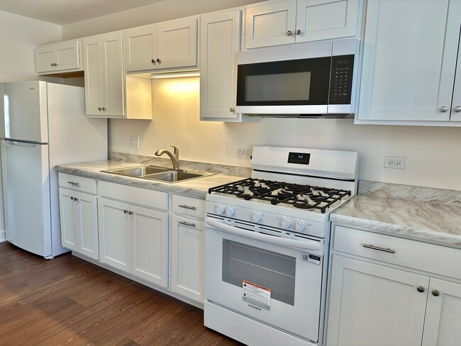 Photo - 222 S Tryon St Unit 2