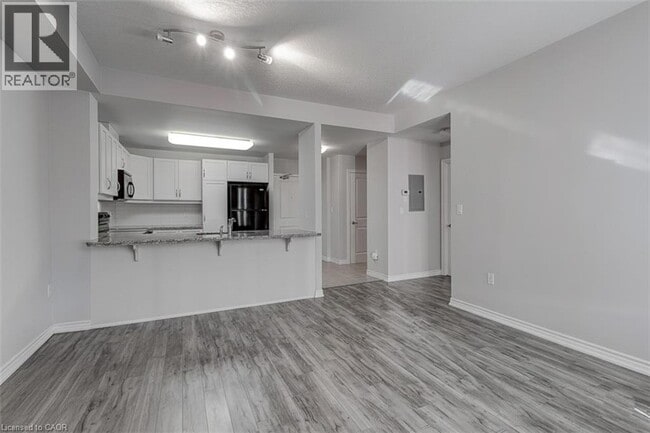 Photo - 125 Wilson St W Unit 212