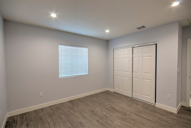 Photo - 14604 Cohasset St