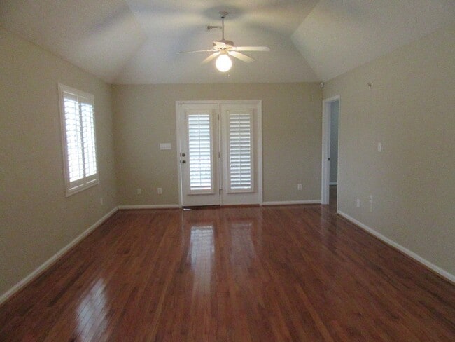 Photo - 937 Tiffany Ln