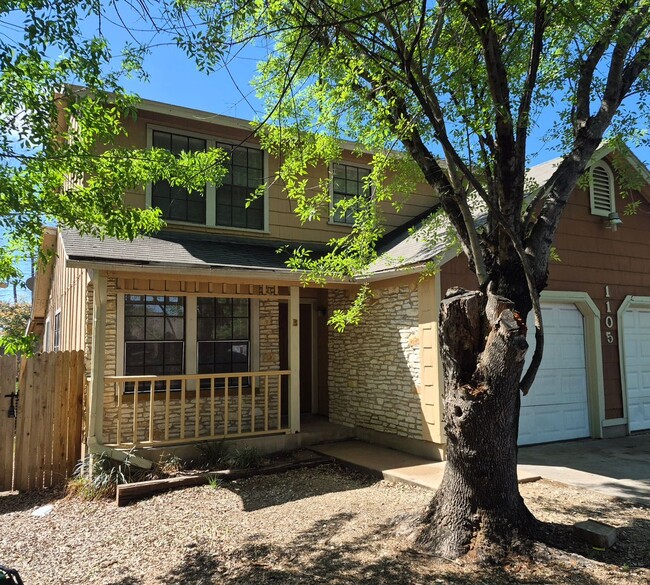 Building Photo - 1105 Ash Cove Unit 1105 Ash Cv  B