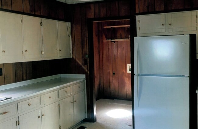 Photo - 213 Hillside Ter