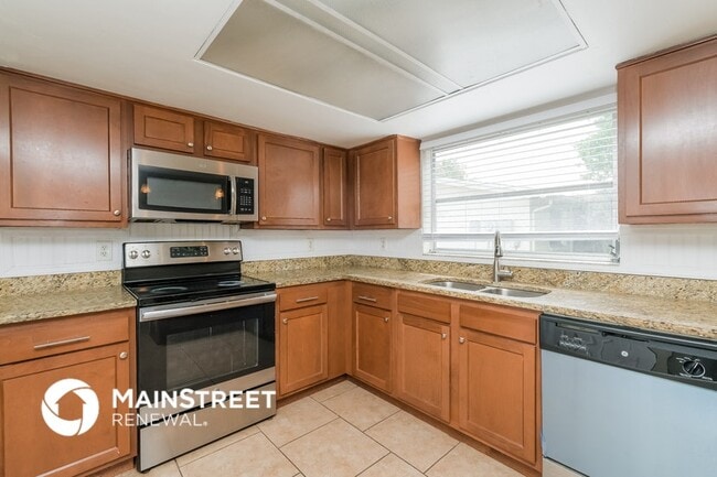 Photo - 9141 Suffolk Ln