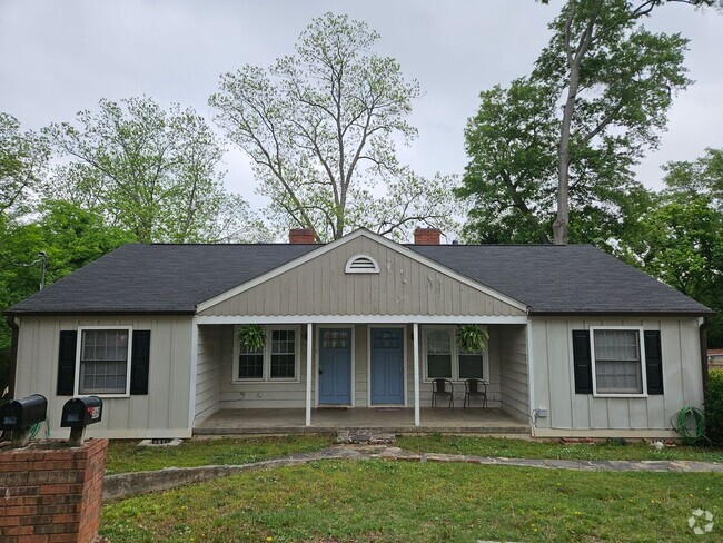 Building Photo - Marietta Craftsman Duplex/Walk to Square Rental