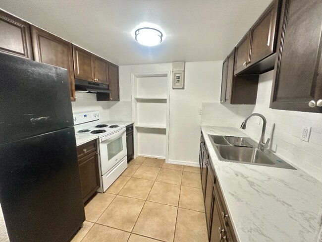 Photo - 236 E Lafayette St Unit 1