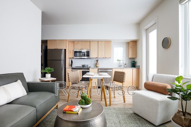 Building Photo - 1244 Quincy St