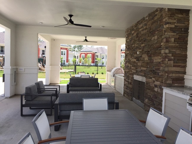 Photo - Chapman Crossings Apartments