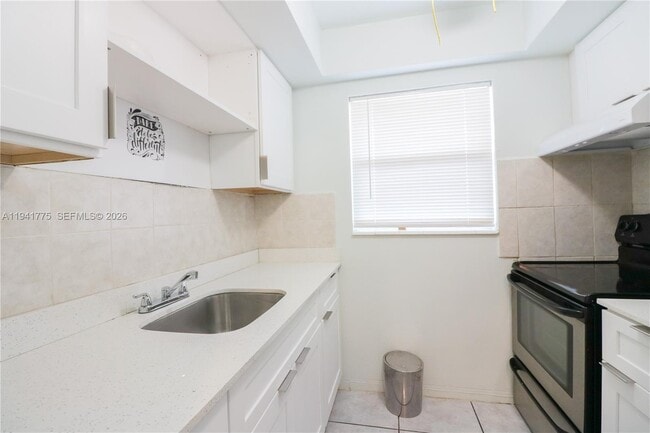 Photo - 712 NE 8th St Unit 202