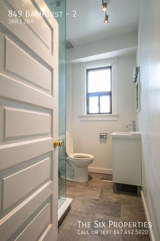 Photo - Annex Three Bedroom / Two Bathroom Unité 2