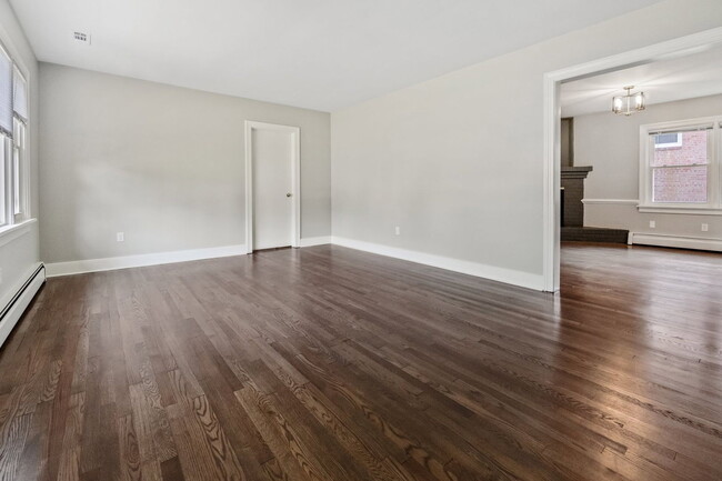 Photo - 5800 Fitzhugh Ave